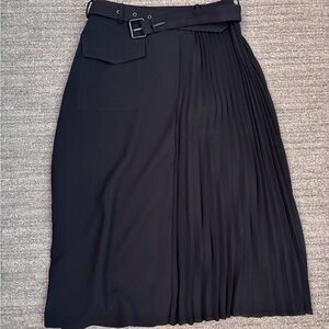 Vera Wang Black Pleated & Smooth Midi Skirt with Belt